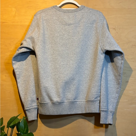 Champion crewneck - Picture 2 of 2